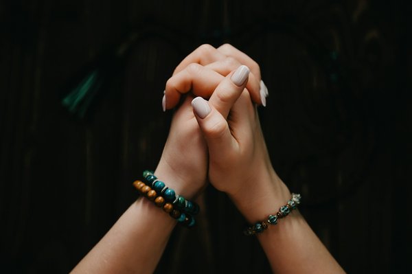 Découvrez la magie des bracelets tibétains faits main